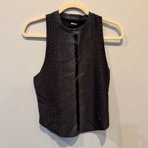 Ultracor Dark Gray Hexagon Pattern Top